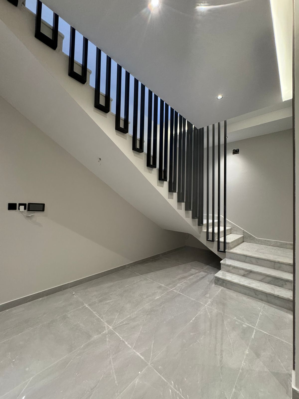 🏠 **For Rent: Two Apartments in a Duplex System (Townhouse)** 